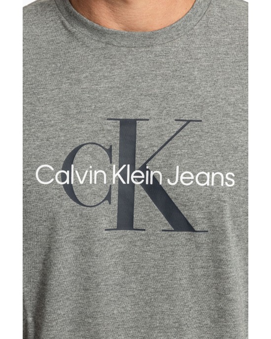 T-shirt Calvin Klein γκρι ΚΟΝΤΟΜΑΝΙΚΕΣ