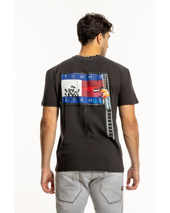 T-shirt Tommy Jeans γκρι ΚΟΝΤΟΜΑΝΙΚΕΣ