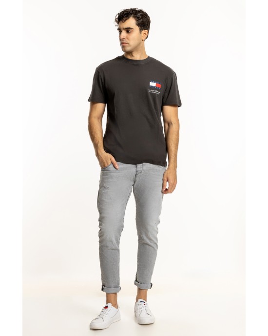 T-shirt Tommy Jeans γκρι ΚΟΝΤΟΜΑΝΙΚΕΣ