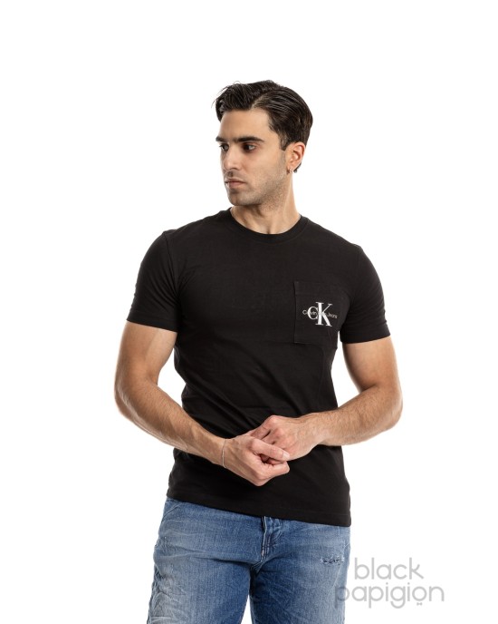 T-Shirt Calvin Klein μαύρο ΚΟΝΤΟΜΑΝΙΚΕΣ