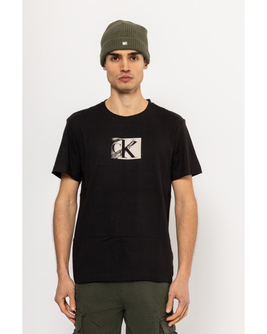 T-shirt Calvin Klein μαύρο ΚΟΝΤΟΜΑΝΙΚΕΣ