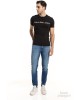 T-Shirt Calvin Klein μαύρο ΚΟΝΤΟΜΑΝΙΚΕΣ